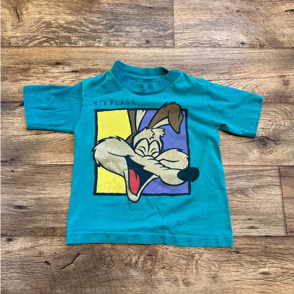 Vintage 90s Kids Six Flags Wile E. Coyote Tee Shirt